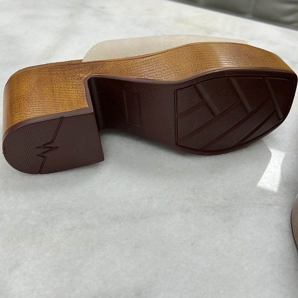 NWT House of Harlow 1960 Leather Platform Sandals – Sizes 9.5